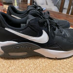 Nike Air Max Black and White Athletic Shoes